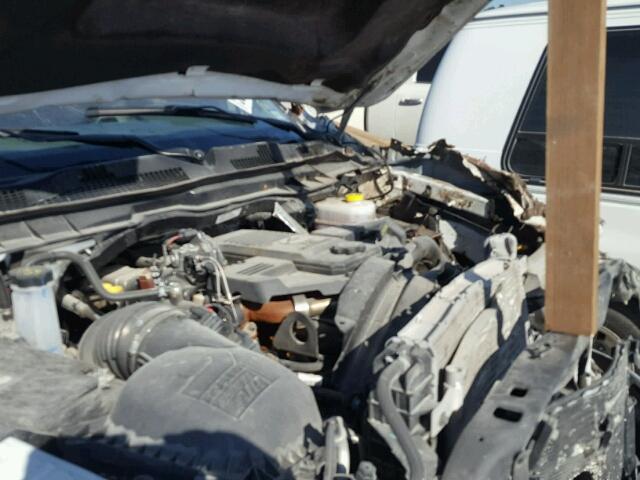 3C6UR5DL1HG756119 - 2017 RAM 2500 SLT WHITE photo 7