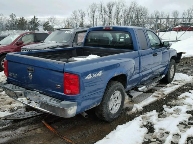 1D7HW42N15S287822 - 2005 DODGE DAKOTA SLT BLUE photo 4