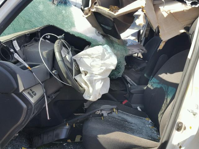 JTLZE4FE3A1109572 - 2010 TOYOTA SCION XB Ақ фото 5