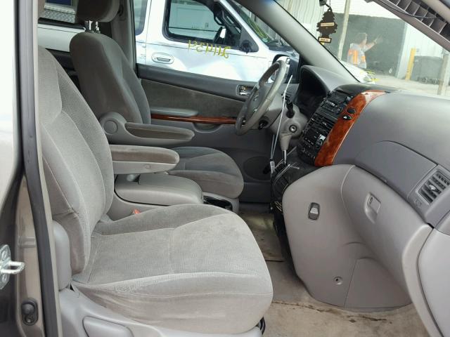 5TDZA22C74S216664 - 2004 TOYOTA SIENNA XLE GRAY photo 5