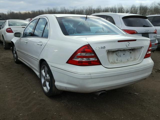 WDBRF52H56A912386 - 2006 MERCEDES-BENZ C GENERATI WHITE photo 3