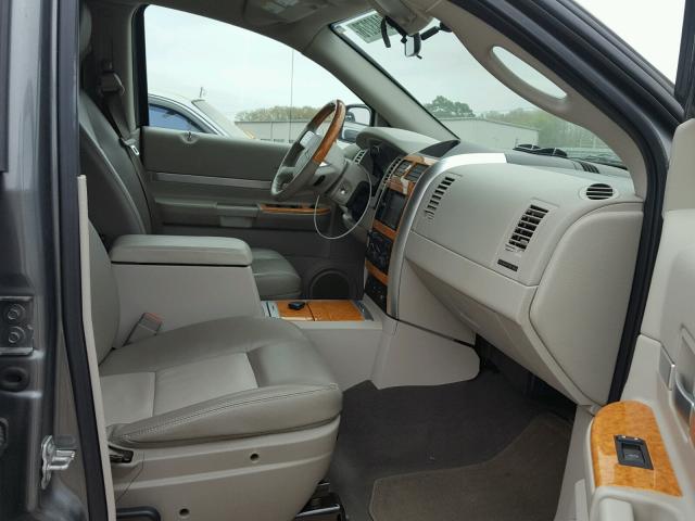 1A8HW58P19F715968 - 2009 CHRYSLER ASPEN LIMI 灰色 照片 5