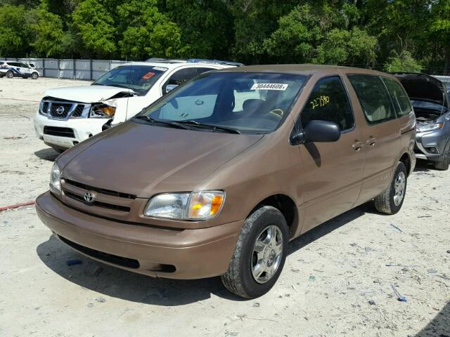 4T3ZF19C0XU125725 - 1999 TOYOTA SIENNA CE TAN photo 2