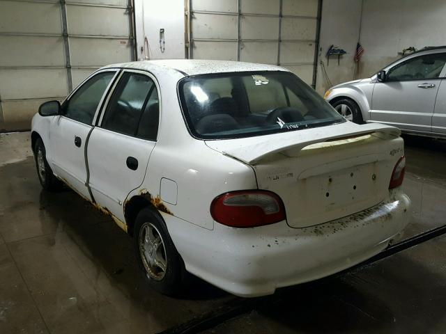 KMHVF24N1XU573199 - 1999 HYUNDAI ACCENT GL WHITE photo 3