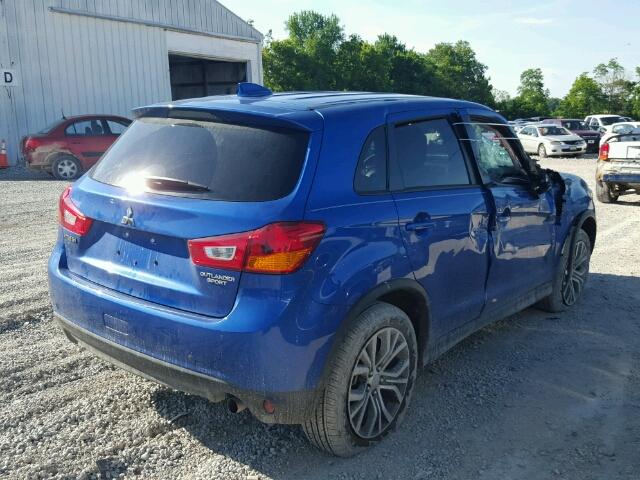 JA4AP3AU8HZ015964 - 2017 MITSUBISHI OUTLANDER BLUE photo 4