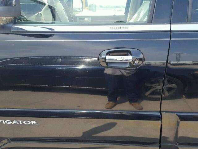 5LMFU27R74LJ38033 - 2004 LINCOLN NAVIGATOR BLACK photo 10