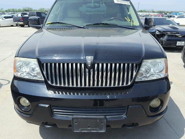 5LMFU27R74LJ38033 - 2004 LINCOLN NAVIGATOR BLACK photo 7
