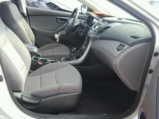 5NPDH4AE7GH698650 - 2016 HYUNDAI ELANTRA SE SILVER photo 5