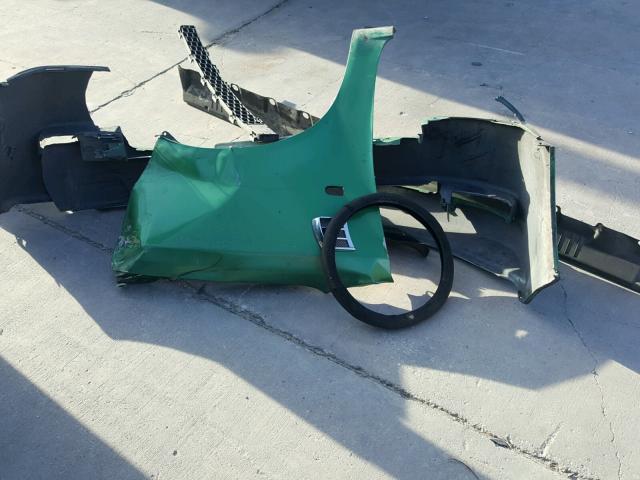 JTLKT324164066404 - 2006 TOYOTA SCION XB GREEN photo 9