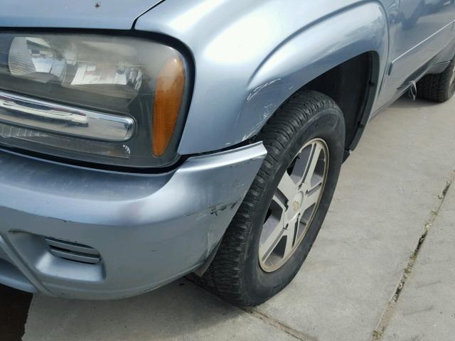 1GNDT13S462343829 - 2006 CHEVROLET TRAILBLAZE BLUE photo 9