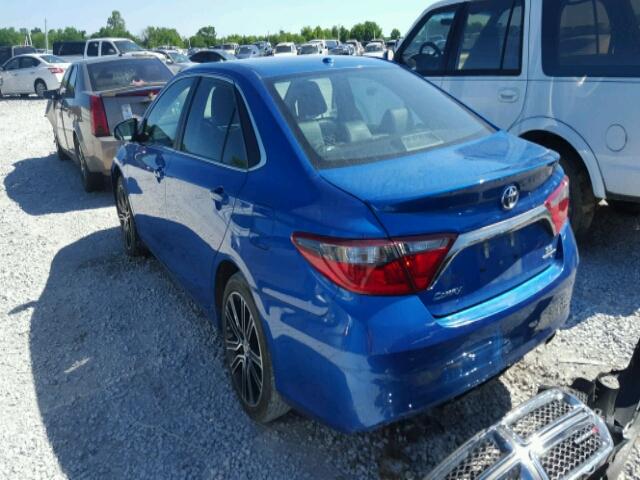 4T1BF1FK7GU999494 - 2016 TOYOTA CAMRY BLUE photo 3