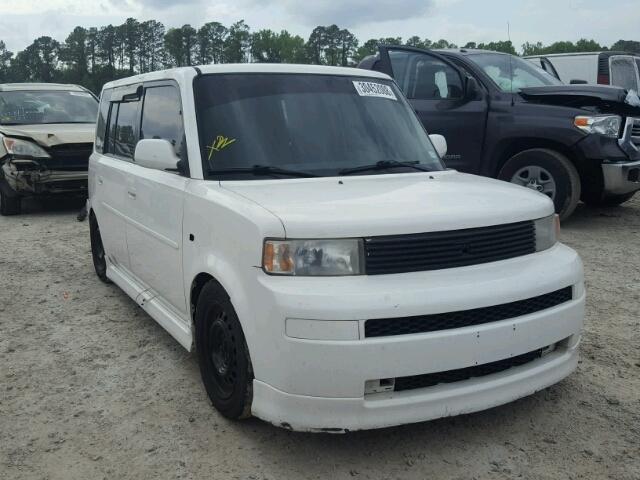 JTLKT324350192365 - 2005 TOYOTA SCION XB WHITE photo 1