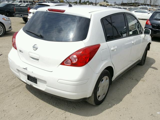 3N1BC13E48L389451 - 2008 NISSAN VERSA S WHITE photo 4