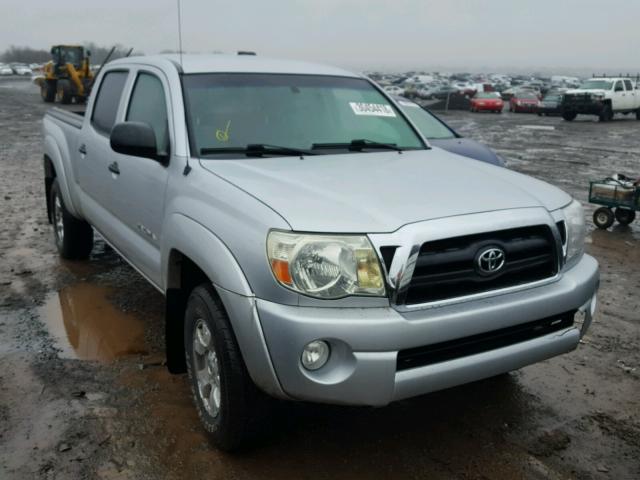 5TEMU52N47Z424917 - 2007 TOYOTA TACOMA DOU SILVER photo 1