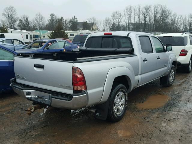 5TEMU52N47Z424917 - 2007 TOYOTA TACOMA DOU SILVER photo 4