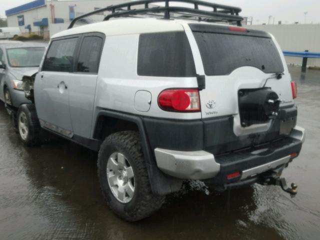 JTEBU11F070023970 - 2007 TOYOTA FJ CRUISER SILVER photo 3