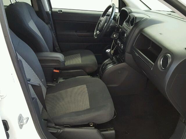 1J4NT1FB4BD290308 - 2011 JEEP COMPASS SP WHITE photo 5