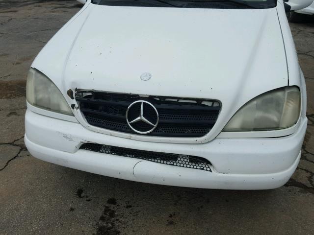 4JGAB54E31A283079 - 2001 MERCEDES-BENZ ML 320 WHITE photo 9