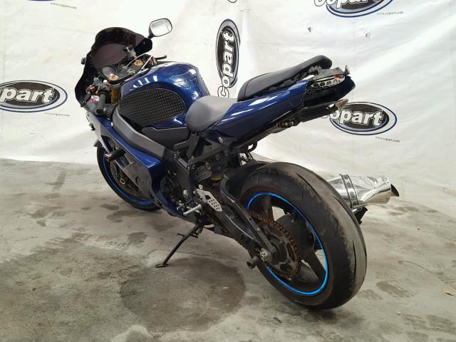 JS1GN7CA642105157 - 2004 SUZUKI GSX-R600 K BLUE photo 3