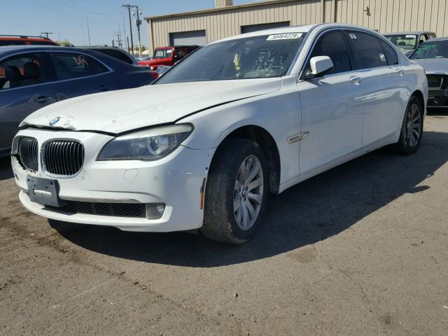 WBAKB835X9CY59680 - 2009 BMW 750 LI WHITE photo 2