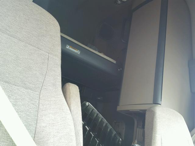 3AKJGLDR9GSGZ1192 - 2016 FREIGHTLINER CASCADIA 1 BROWN photo 6