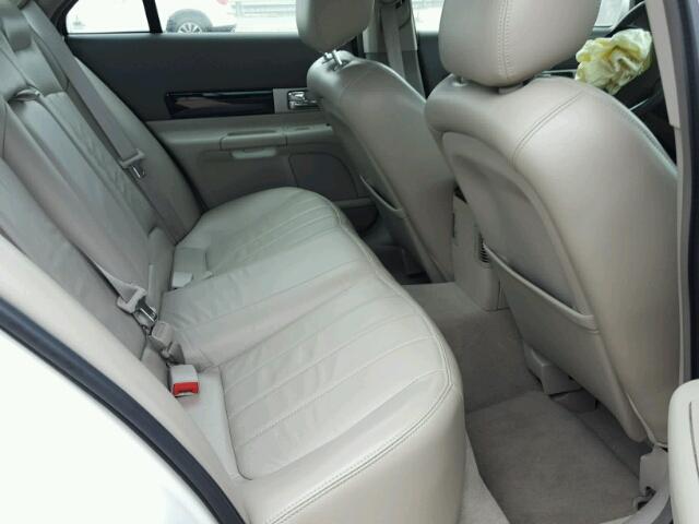 1LNHM86SX4Y670477 - 2004 LINCOLN LS 白色 照片 6
