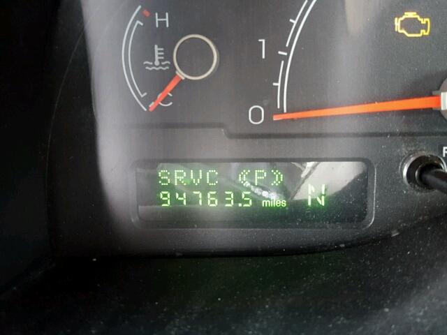 1LNHM86SX4Y670477 - 2004 LINCOLN LS 白色 照片 8