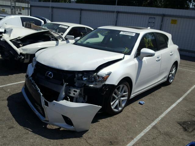 JTHKD5BH0G2273773 - 2016 LEXUS CT 200 WHITE photo 2