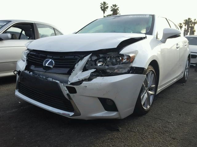 JTHKD5BH0G2273773 - 2016 LEXUS CT 200 WHITE photo 9