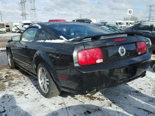 1ZVFT82H955142535 - 2005 FORD MUSTANG GT BLACK photo 3