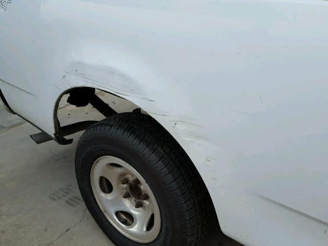 1FTZX17241NA52879 - 2001 FORD F150 WHITE photo 9