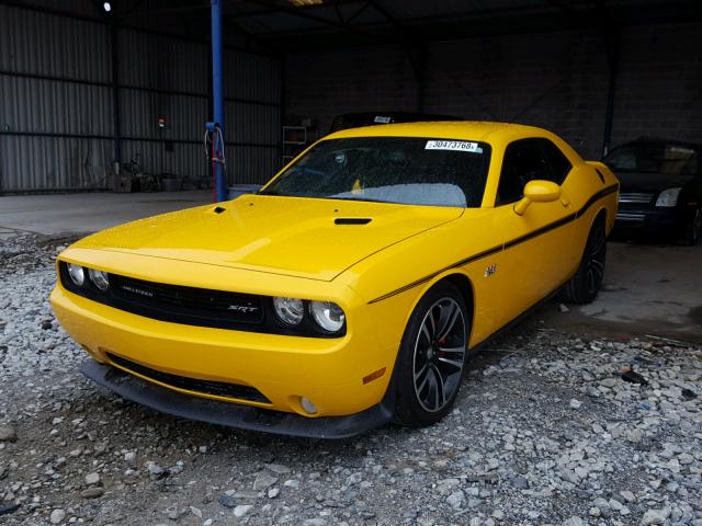 2C3CDYCJ4CH227829 - 2012 DODGE CHALLENGER YELLOW photo 2