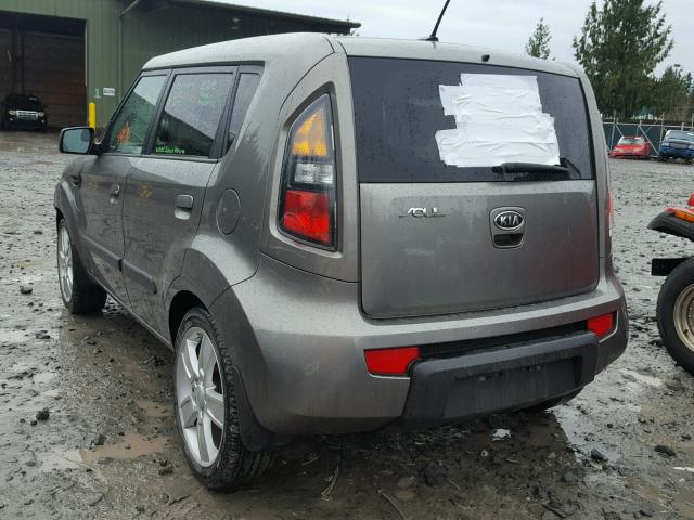 KNDJT2A29A7075117 - 2010 KIA SOUL + GRAY photo 3