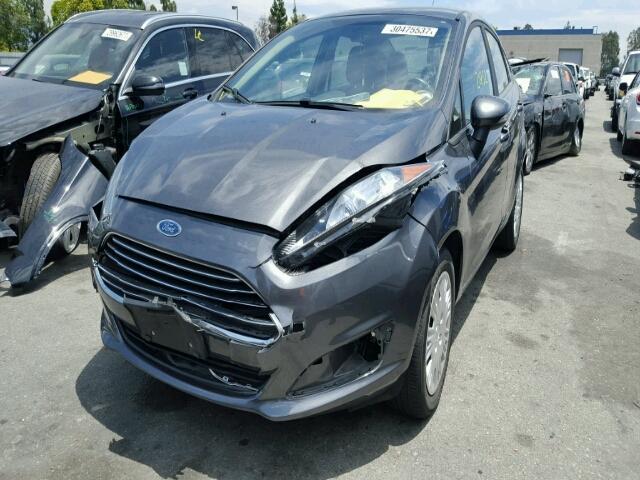 3FADP4BE2FM221558 - 2015 FORD FIESTA SE GRAY photo 2