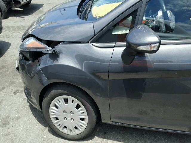 3FADP4BE2FM221558 - 2015 FORD FIESTA SE GRAY photo 9