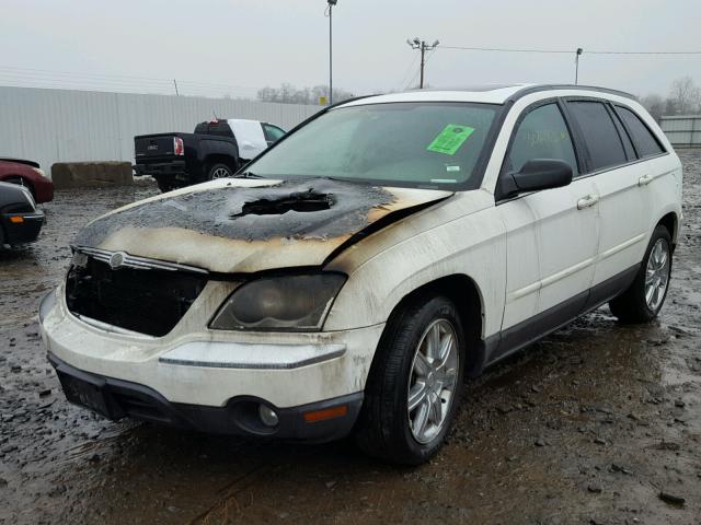 2C8GF68445R352999 - 2005 CHRYSLER PACIFICA T WHITE photo 2