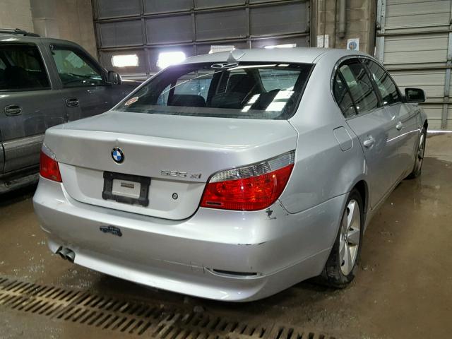 WBANF33577CS40455 - 2007 BMW 525 XI SILVER photo 4