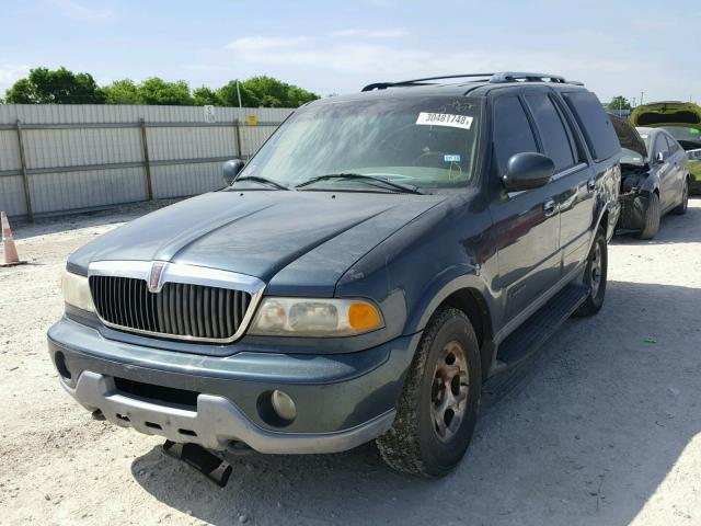 5LMFU28A0YLJ39152 - 2000 LINCOLN NAVIGATOR BLUE photo 2