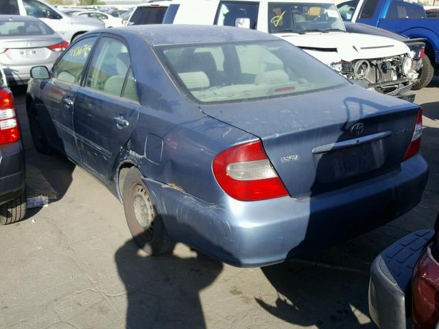 4T1BE32K03U713905 - 2003 TOYOTA CAMRY LE BLUE photo 3