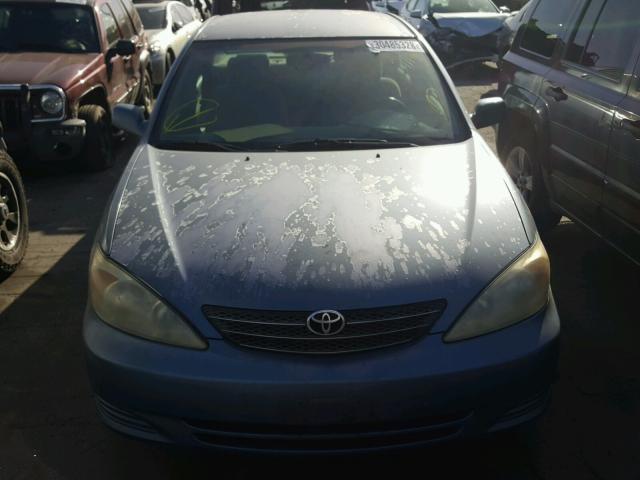 4T1BE32K03U713905 - 2003 TOYOTA CAMRY LE BLUE photo 9