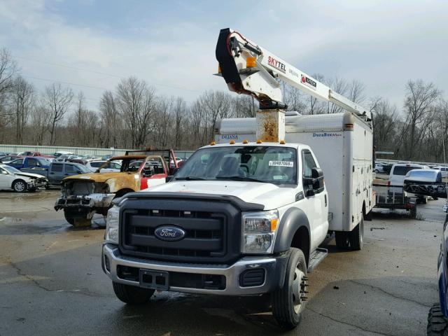 1FDUF4GY7FEB45319 - 2015 FORD F450 SUPER WHITE photo 2