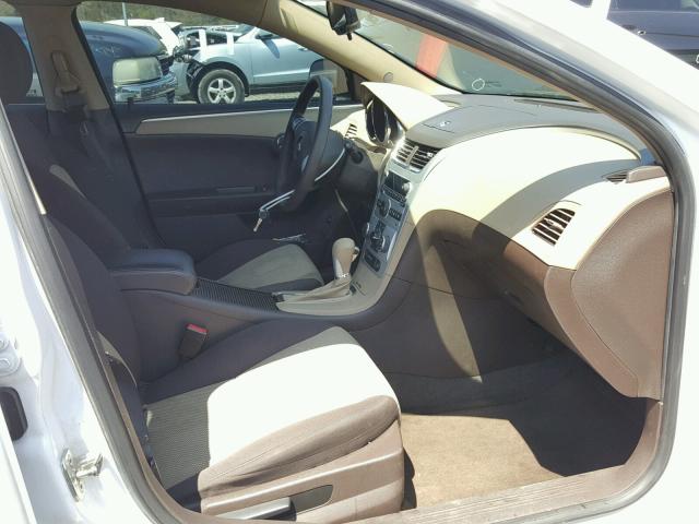 1G1ZA5E04CF398172 - 2012 CHEVROLET MALIBU LS 白色 照片 5