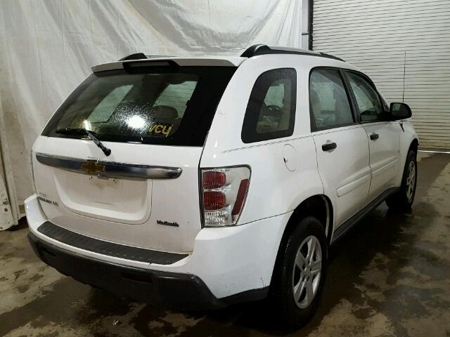 2CNDL13FX66145766 - 2006 CHEVROLET EQUINOX LS WHITE photo 4