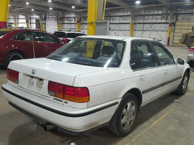 1HGCB7577PA018104 - 1993 HONDA ACCORD EX WHITE photo 4