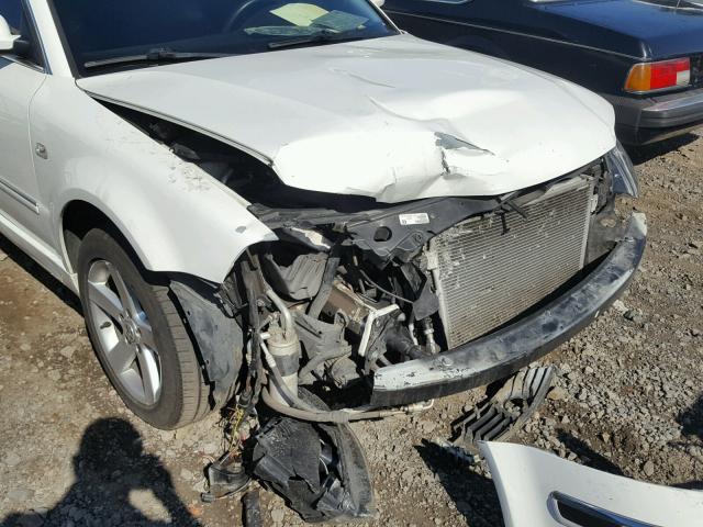 WVWTH63B94P100052 - 2004 VOLKSWAGEN PASSAT GLX 白色 照片 9