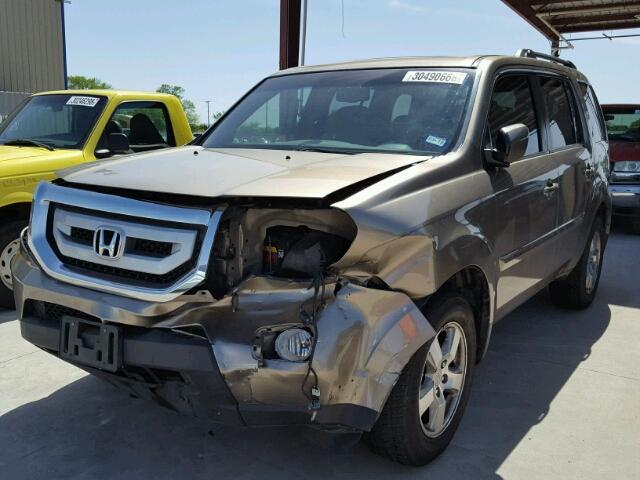 5FNYF3H61BB030401 - 2011 HONDA PILOT EXL GOLD photo 2