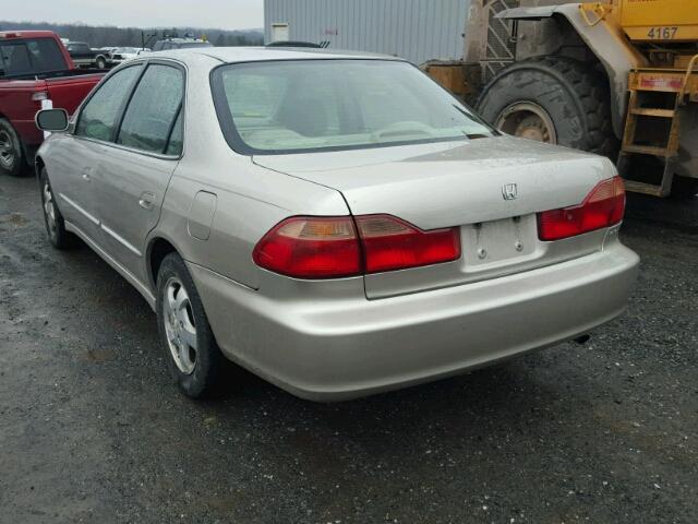 1HGCG667XXA130051 - 1999 HONDA ACCORD EX BEIGE photo 3