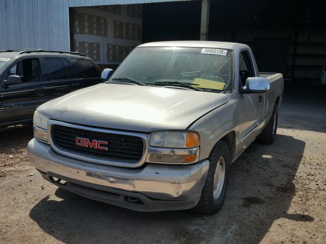 1GTEC14V0YE320801 - 2000 GMC NEW SIERRA SILVER photo 2