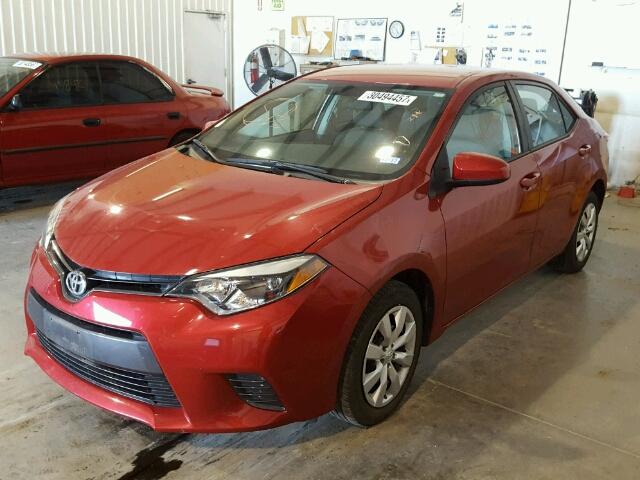 5YFBURHE3FP238652 - 2015 TOYOTA COROLLA L RED photo 2