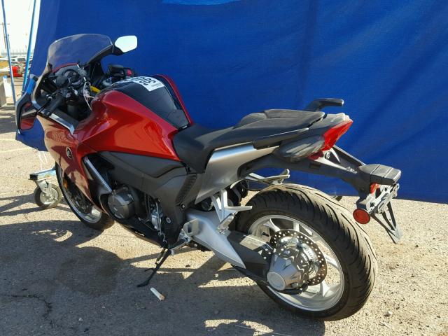 JH2SC6313AK000742 - 2010 HONDA VFR1200 F RED photo 3